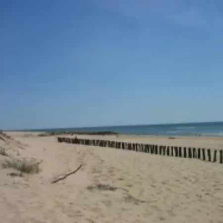 Zecamping 2 Etoiles 500M Plage Piscine Chauffee Piscine Couverte Dog Friendly 샬레